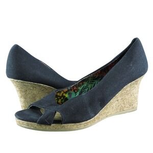 Dexflex Women's Peep Toe Black Fabric Pump 7M Gently Used 2025